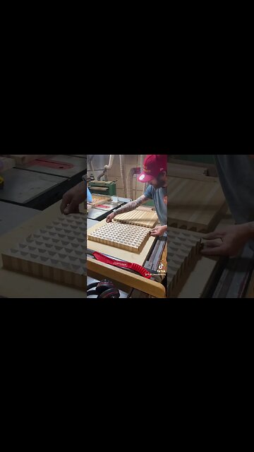 Easy pattern to mesmerize people #shorts #woodworking #shortvideo #craft #trending #diy #woodturning