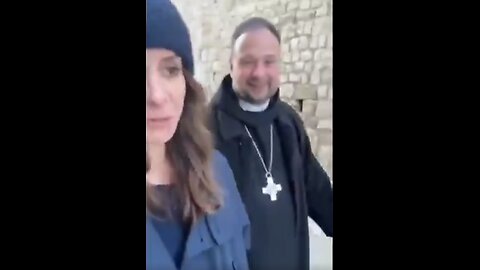 A CHRISTIAN WALKING ON THE STREETS IN ISRAEL WHAT DO YOU THINK'S GONNA HAPPEN