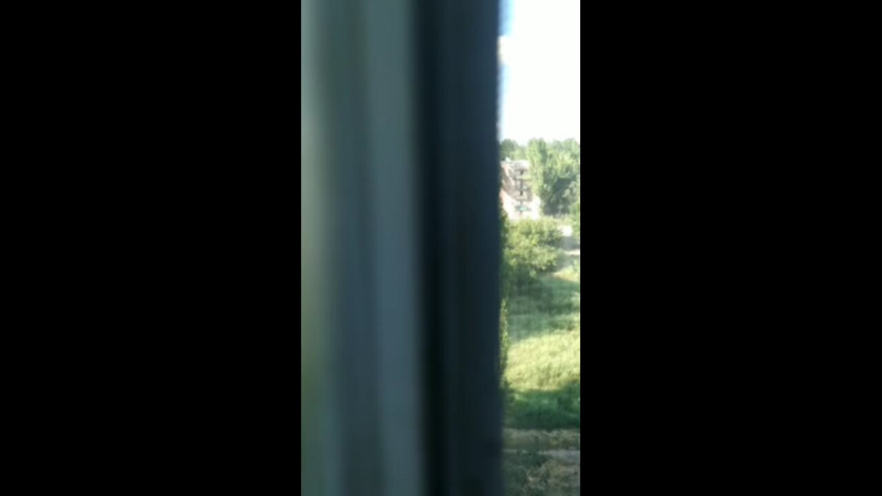 Apartment building in Gorlovka being hit by Ukrainian artillery