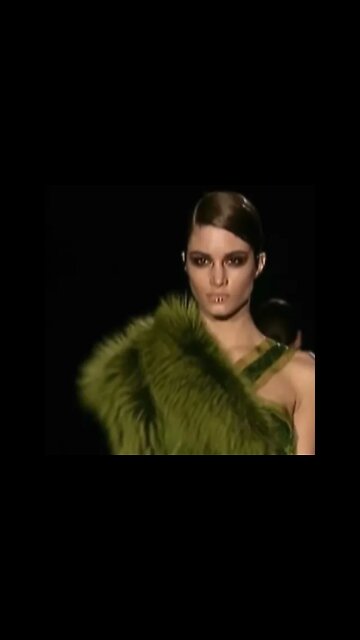 Marija Vujovic in her final look at Gucci fall winter 2004 during Milan fashion week
