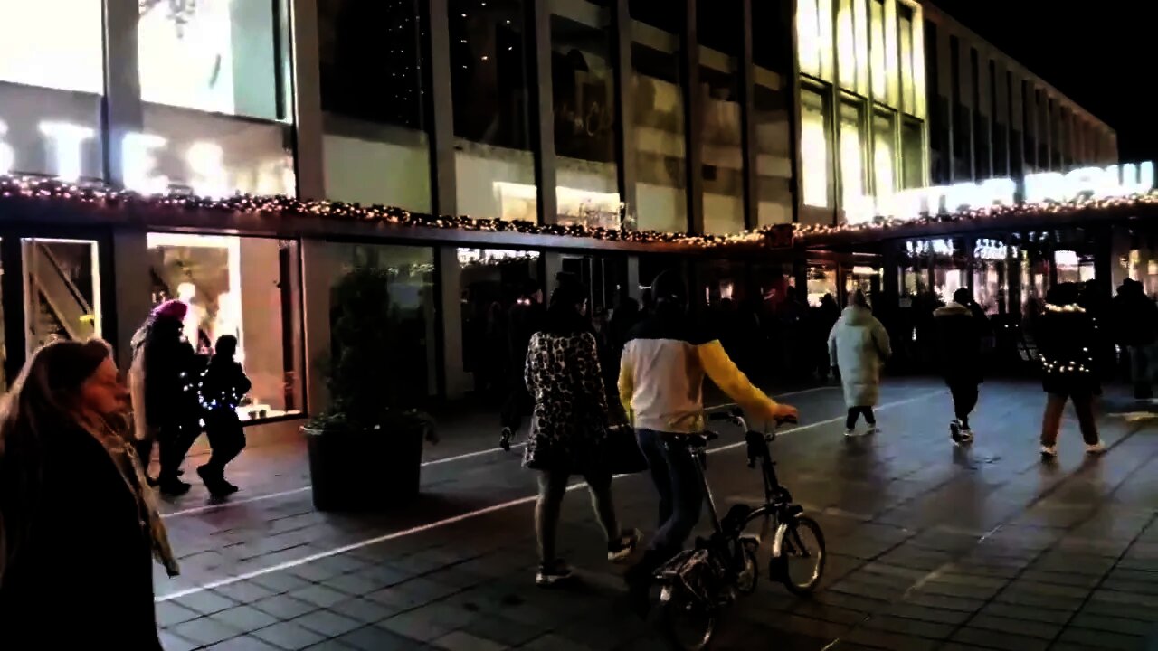 Live Stille Lichtjes Tocht Rotterdam Schouwburgplein voor de toekomst van onze kinderen 21 12 21