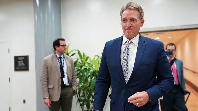 Sen. Jeff Flake To Propose Bill To 'Nullify' Trump's Tariffs