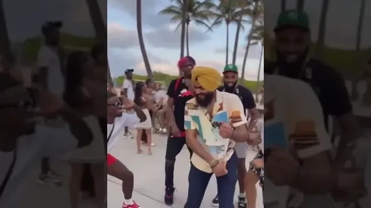 Indian guy shows his sikh moves in Miami