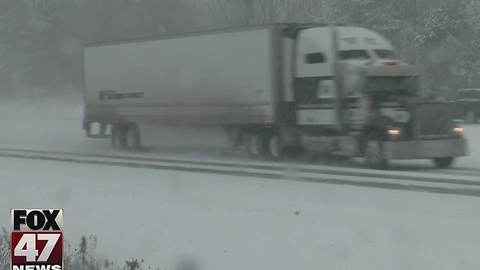 Snow impacts mid-Michigan roads