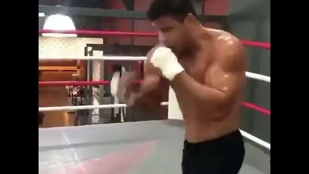 Paulo Costa training for Israel Adesanya UFC 253