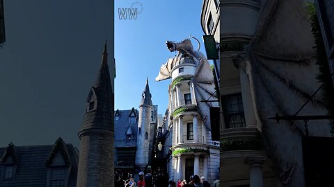 Diagon Alley Dragon Breathing FIRE at Gringotts Bank - Universal Studios Orlando #shorts