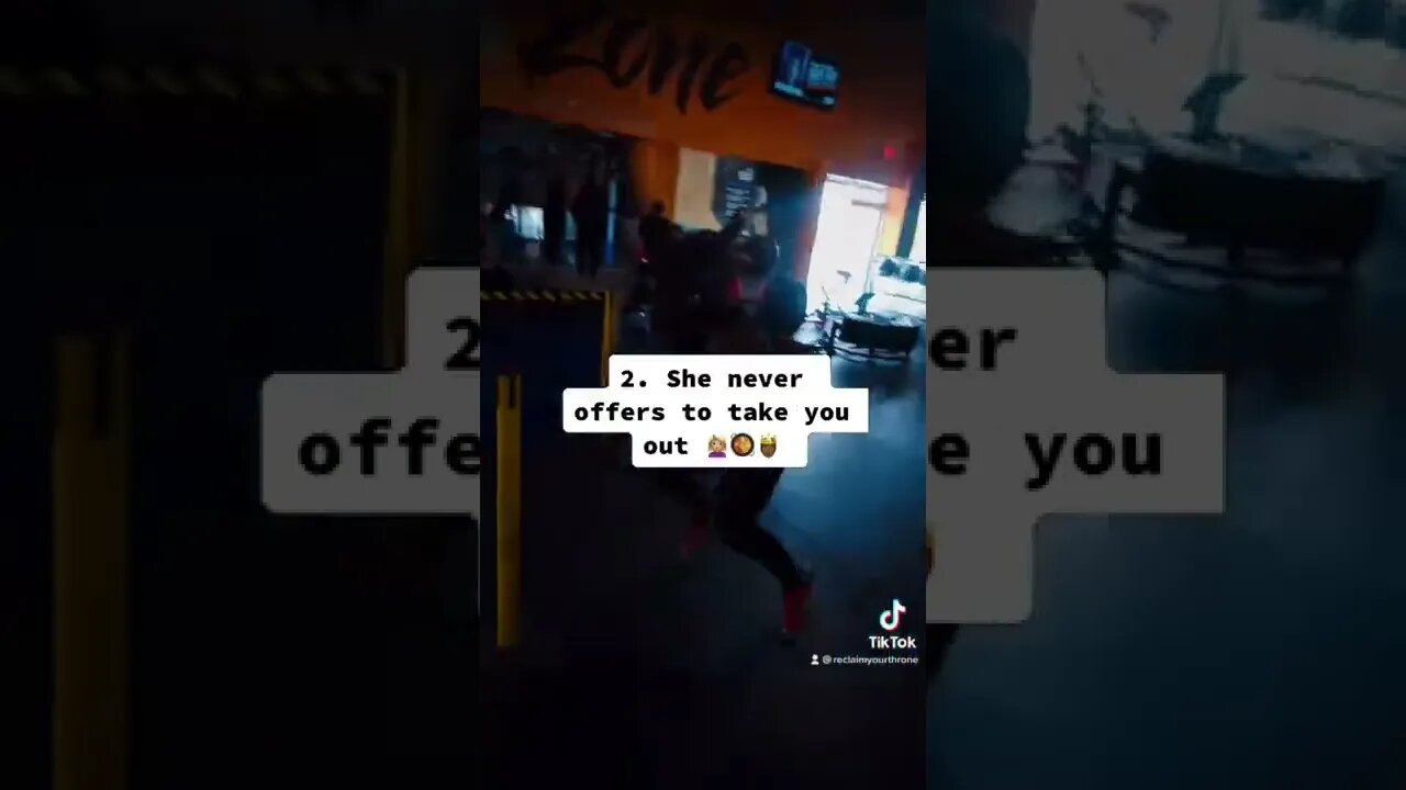 3 ways you can tell she only wants you for money 👑