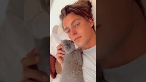 Pussy Loves Chad