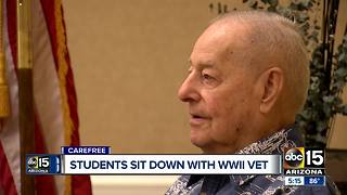 Arizona students sit down with a WW2 vet