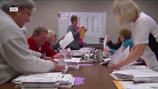 Wisconsin court sets up possible delay in absentee mailing