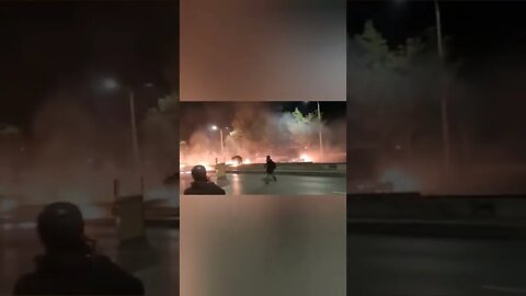 Clashes between police and protestors in Thessaloniki, Greece 🇬🇷 #protest #thessaloniki