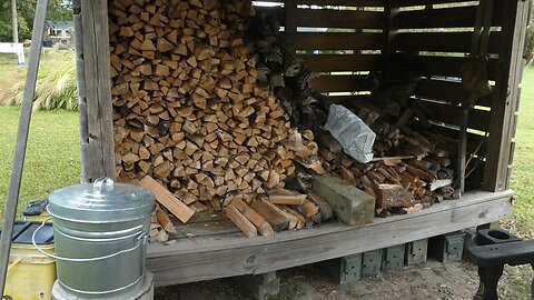 WOOD, SMOKE, FOOD