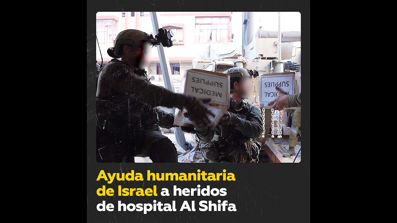 Soldados israelíes entrega ayuda humanitaria a un hospital en Gaza