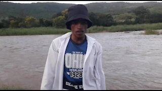 SOUTH AFRICA - Durban - Crossing the Khamanzi River to go to school and back (Videos) (Set 1) (j4V)