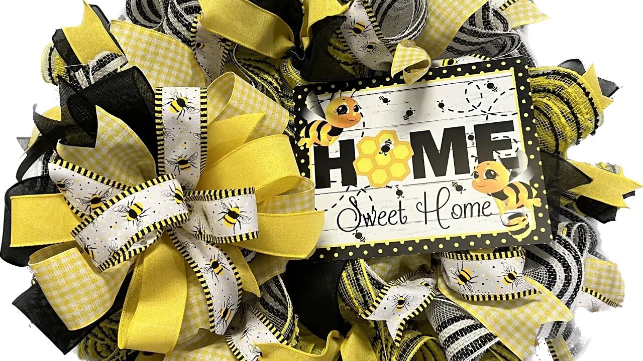 Bee Deco Mesh Wreath| Hard Working Mom |How to