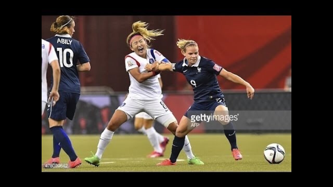 Funny Football Girls 2017 | BEST Football GIRLS Vines | SEXY GIRLS Fails