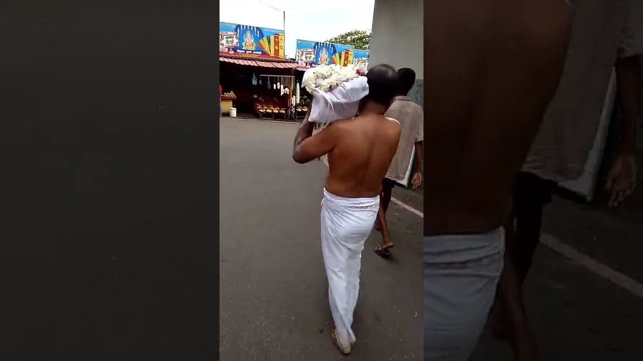 Hindu Ritual walking to the sea with the Asthi. #shorts