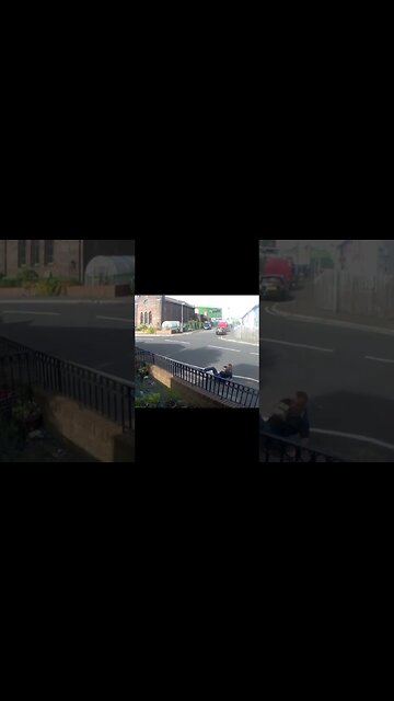 Taxi 🚕 😂😂 or maybe an ambulance 🚑 😂😂