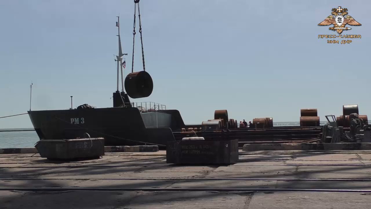 The first dry cargo ship is loaded in the port of Mariupol