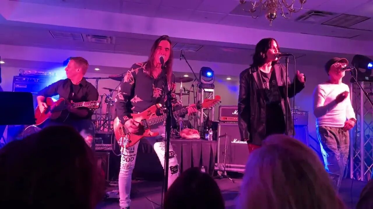 Nuno Bettencourt & Family - Listen To The Music - Doobie Brothers Cover - Turkey Jam 2023 Hudson MA