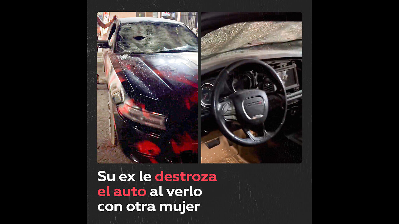 Chico mira cómo su expareja le destroza el auto frente a la Policía
