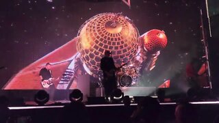 Smashing Pumpkins in Houston song Empires