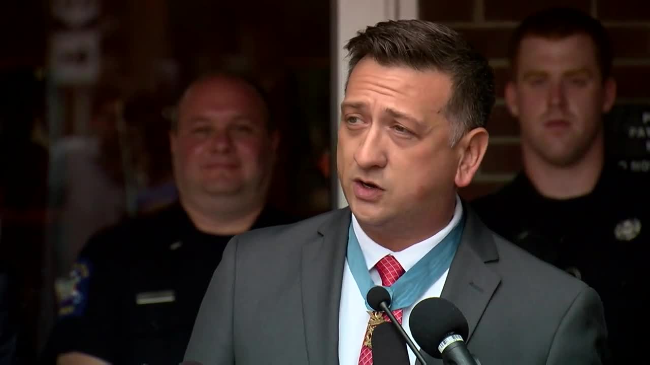 Medal of Honor recipient David Bellavia is given the key to the City of Batavia