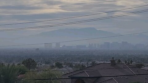 Can you believe this smog over Las Vegas today? Check this out! 12.22.2024 #lasvegas #follow #travel