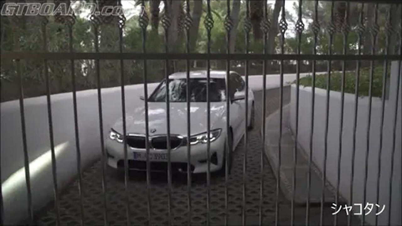 オーマイガッ!行き止まりじゃん・・・しかーしBMWにはスンゴイ機能が付いてるんだぞ!