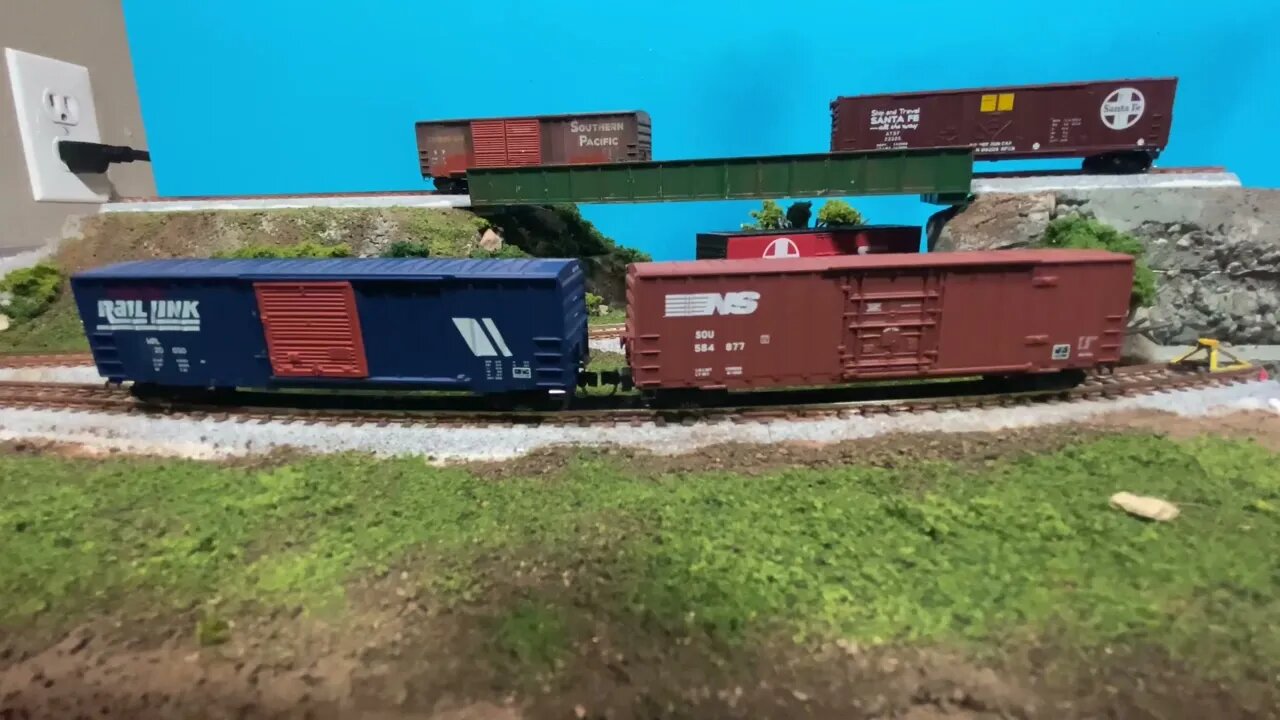 Review: Micro Trains 50’ boxcar and EBay PSA
