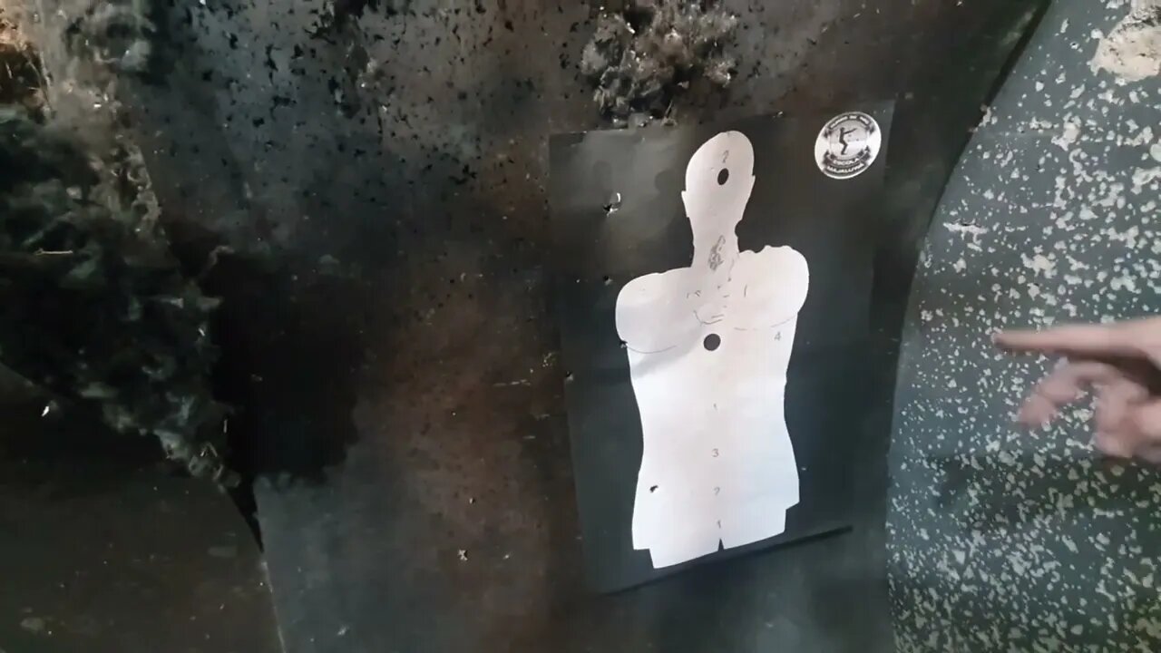 Taurus Ts9 10 disparos rápido a 10 metros. Acerta alguma coisa?