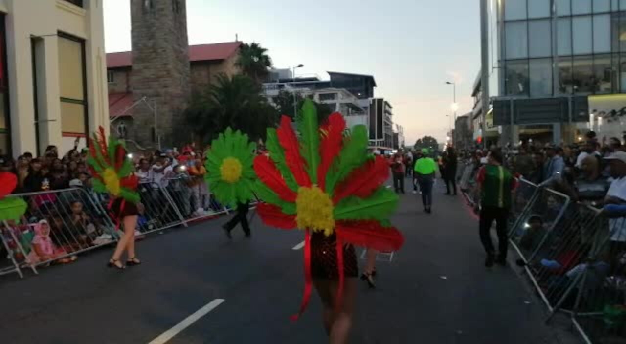 SOUTH AFRICA - Cape Town - The Cape Town Carnival (Video) (fAU)