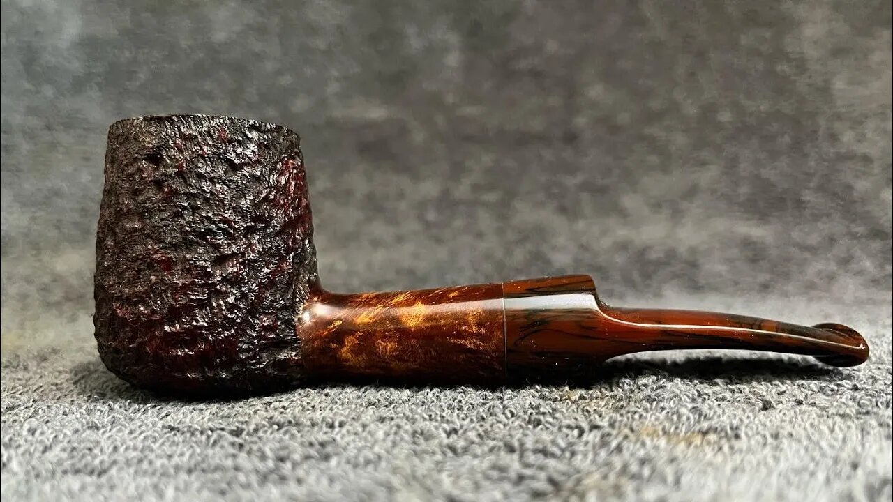 LCS Briars pipe 718 part rusticated billiard