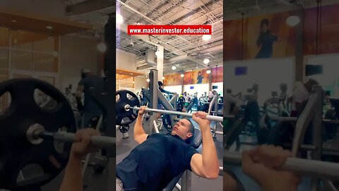 How to build wealth and muscle at the same time daily? MASTER INVESTOR #shorts #investing #cashflow