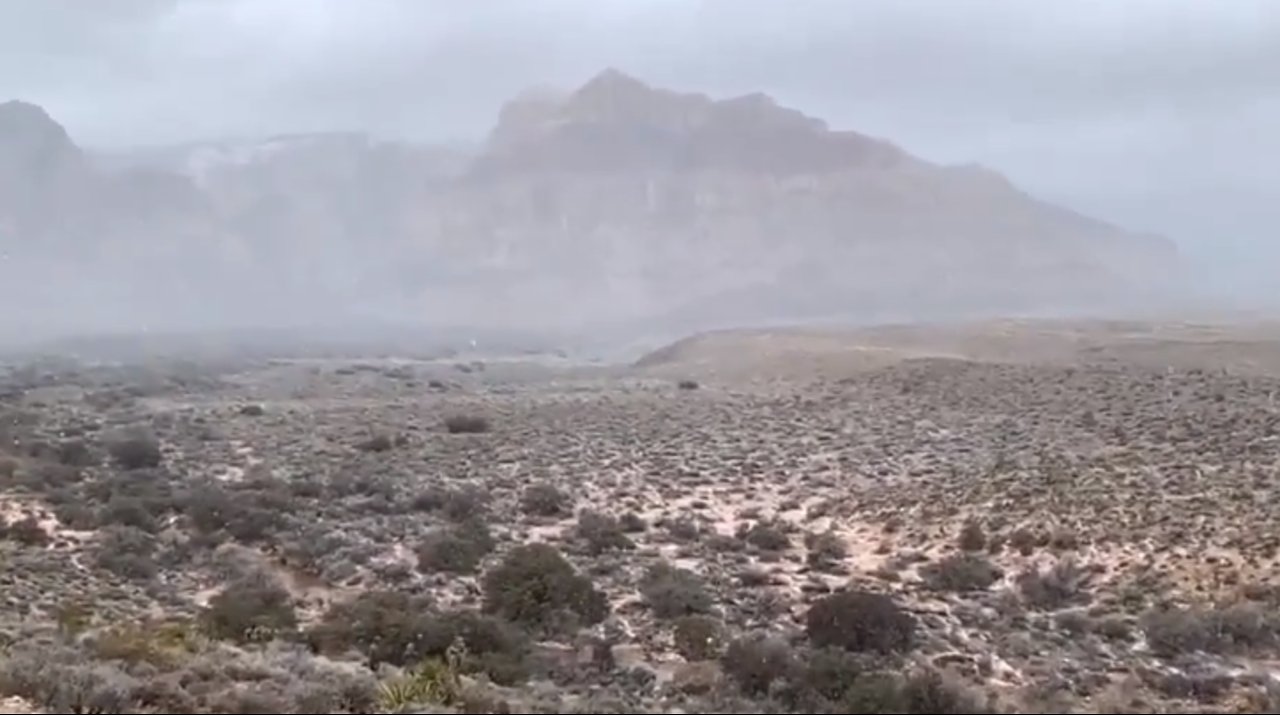 Snowfall, cold temperatures felt from Las Vegas to Lee Canyon