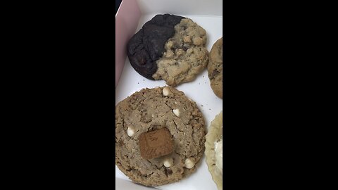 Cookie Crumbl best week menu
