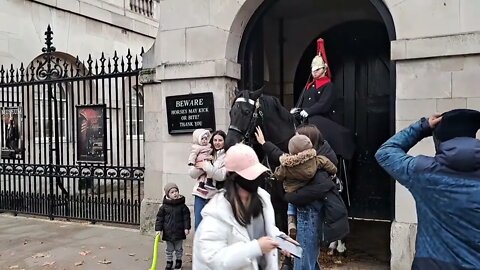 It does say on the wall horse's may bite #horseguardsparade #horseguardsparade