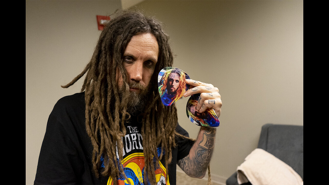 Korn guitarist Brian "Head" Welch discusses Loud Krazy Love