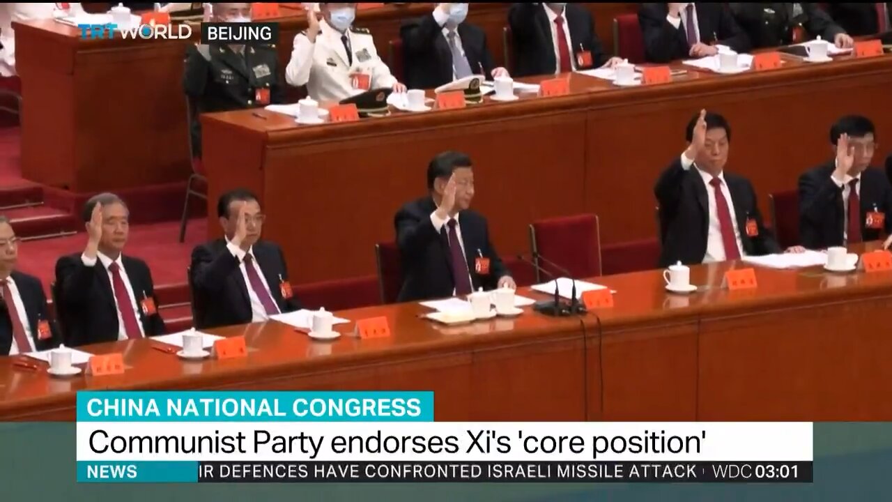 Former Chinese President Hu Jintao escorted out of CCO party congress on live tv