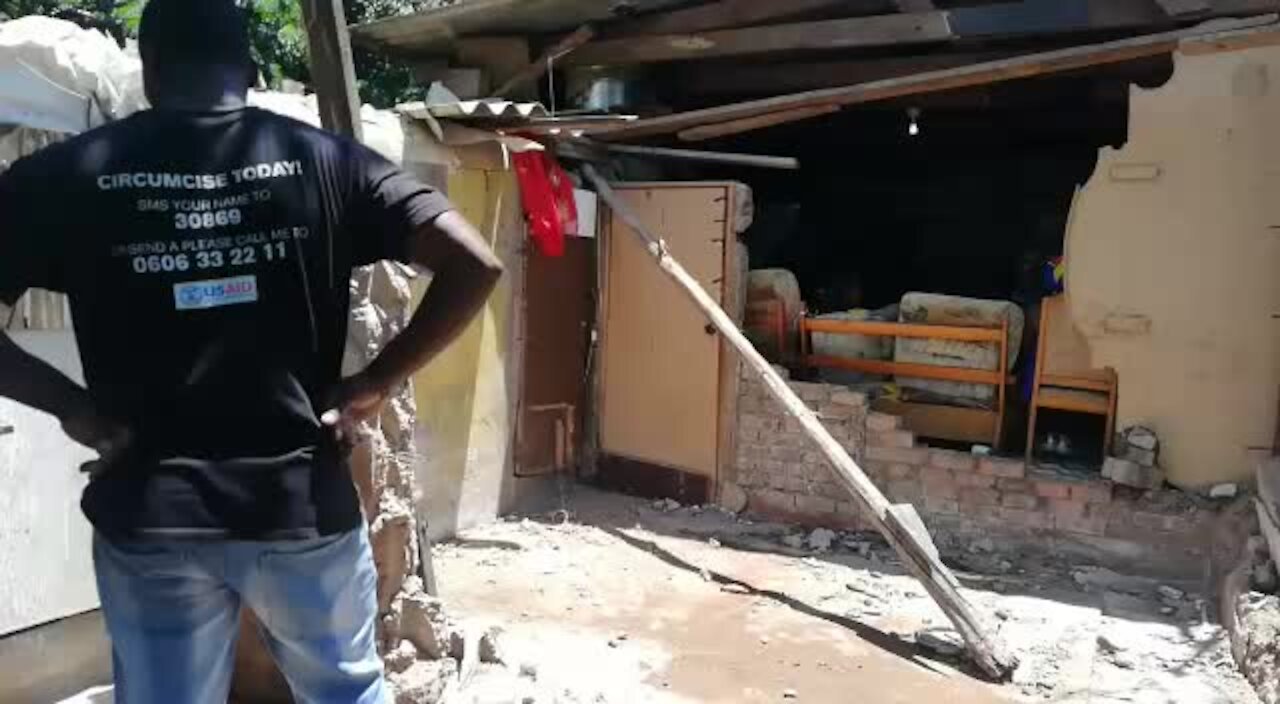 SOUTH AFRICA - Durban - Two people killed in house collapse (Video) (sT5)