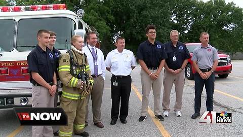 Shawnee Mission students get donated fire truck