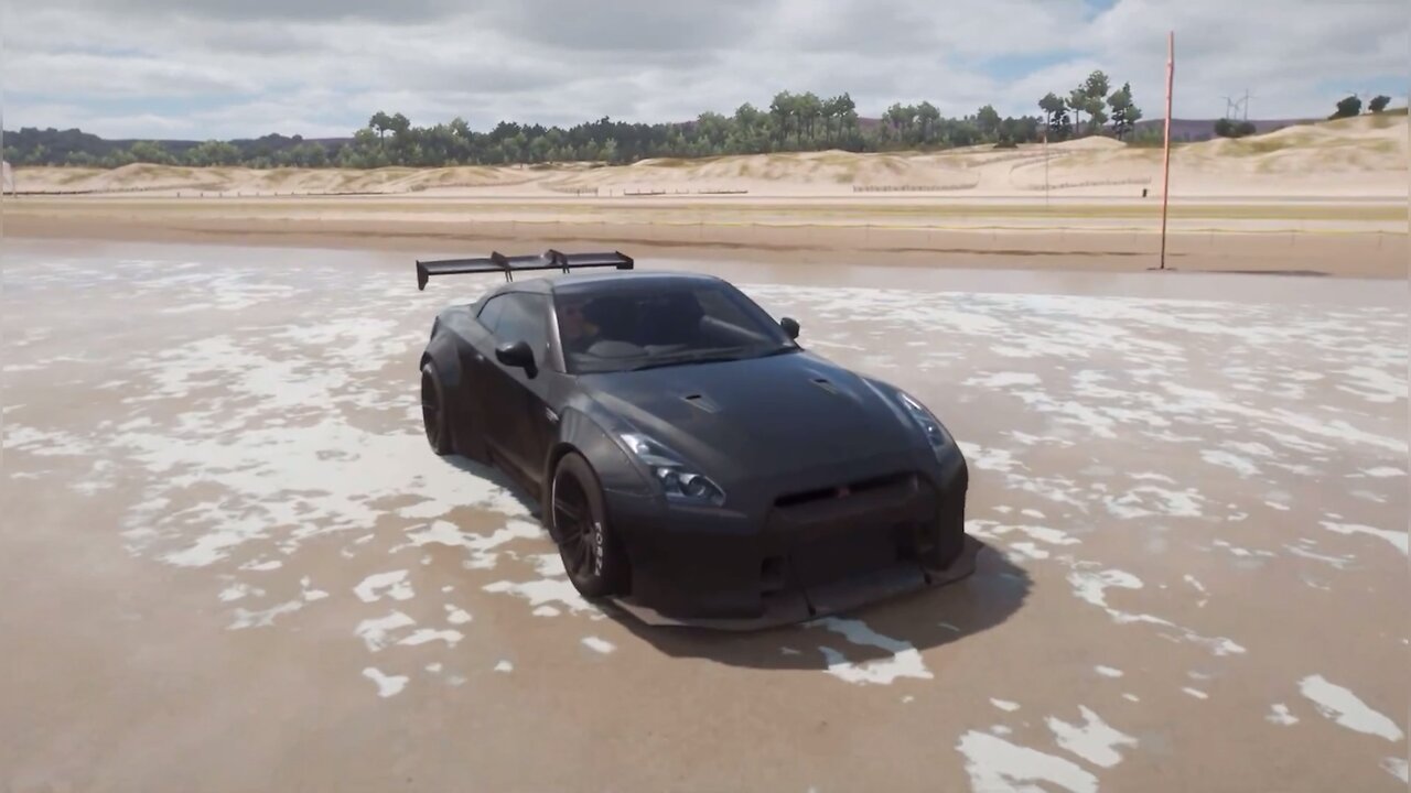 Nissan GT-R R35 - Forza Horizon 4