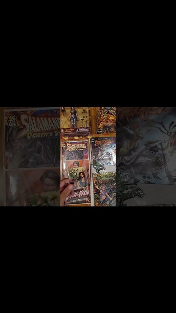 Christmas came early! Ethan Van Sciver's Cyberfrog comics and Heather Swain Figure arrived! #shorts