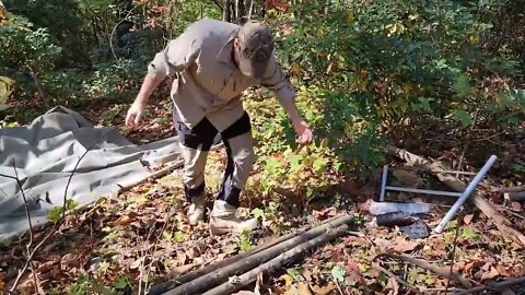 Jungle loft bed & shelter built with single canvas tarp solo overnight /10