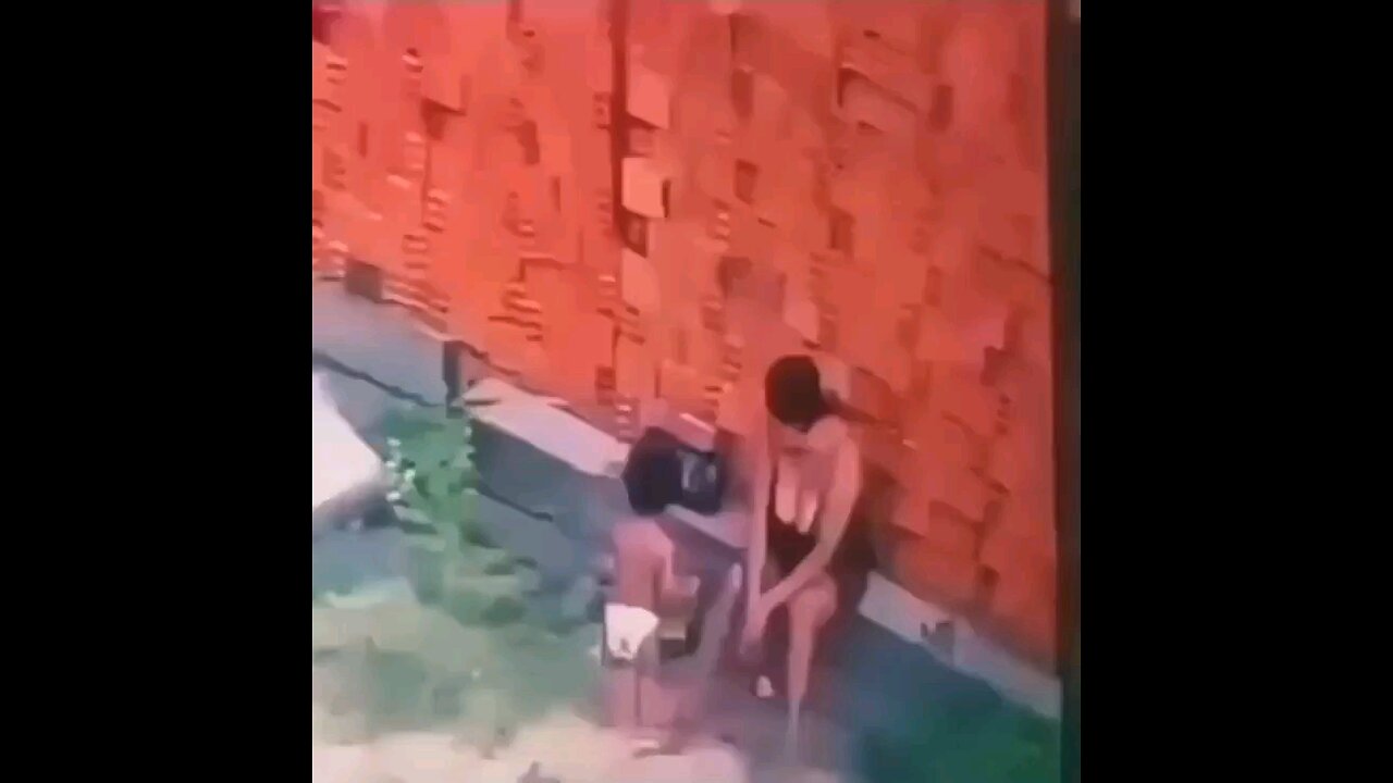 Heroine: Badass super mom rushes to protect her child from a wall of falling bricks.