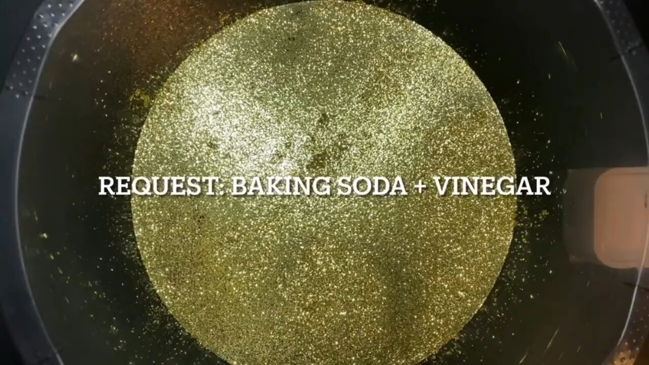 ASMR baking soda