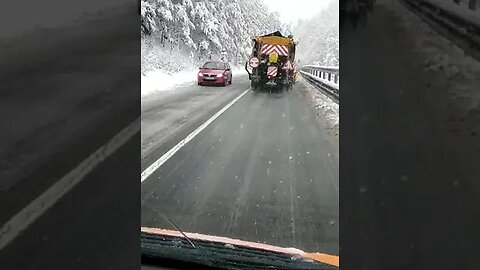 NEWS BUZAU Zapada pe DN 10 Buzau Brasov 04 04 2023