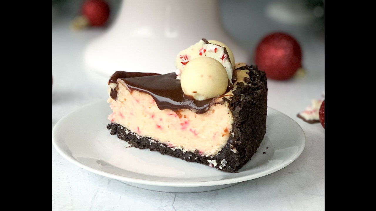 Cooking w/ Caramel Eps. 10 - Peppermint Bark Cheesecake