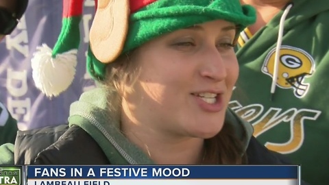Packers fans feel the holiday spirit