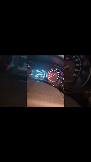 Aprenda um pouco como procurar as coisas do computador de bordo do Novo Onix e Tracker #shorts